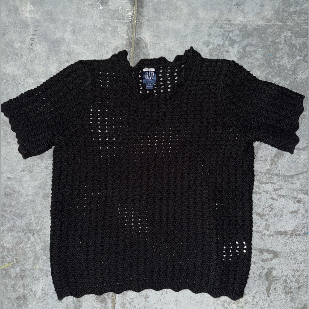 Crochet Sweater with Scalloped Edging